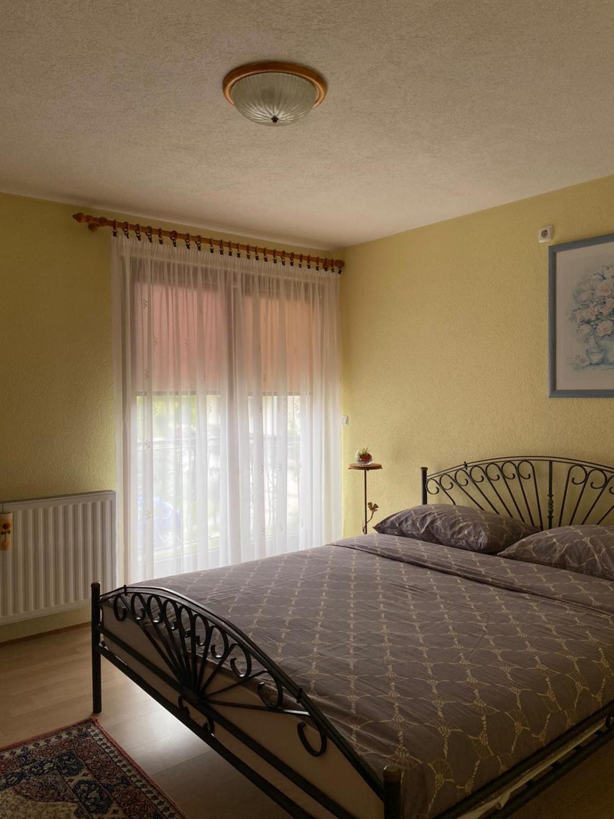 Panorama Apartment *